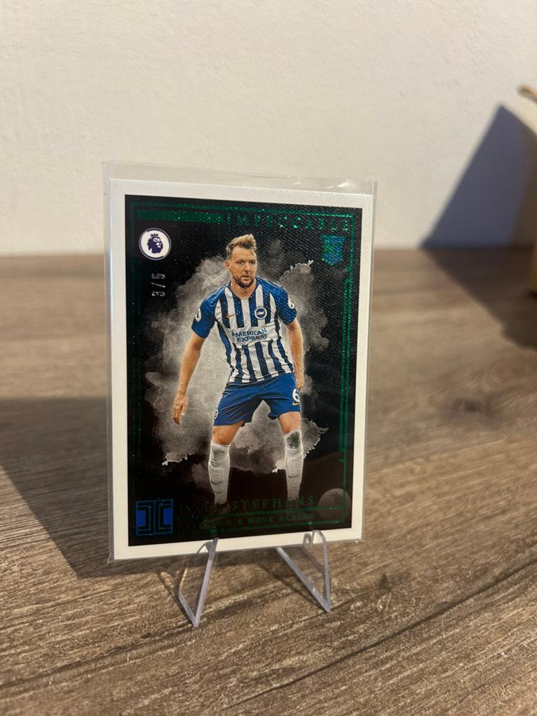 Dale Stephens 2019-20 Panini Impeccable PL #18 Green /5 RC, Ophalen of Verzenden, Zo goed als nieuw, Buitenlandse clubs, Poster, Plaatje of Sticker