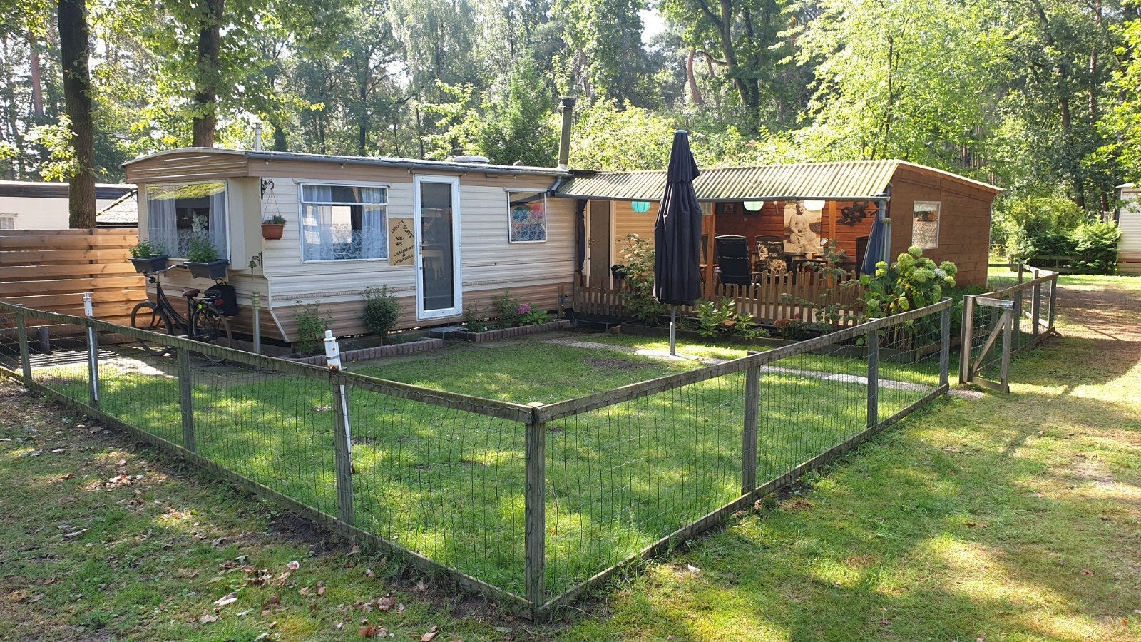 Stacaravan (3x10m) met veranda (4x5m) te koop, Tot en met 2