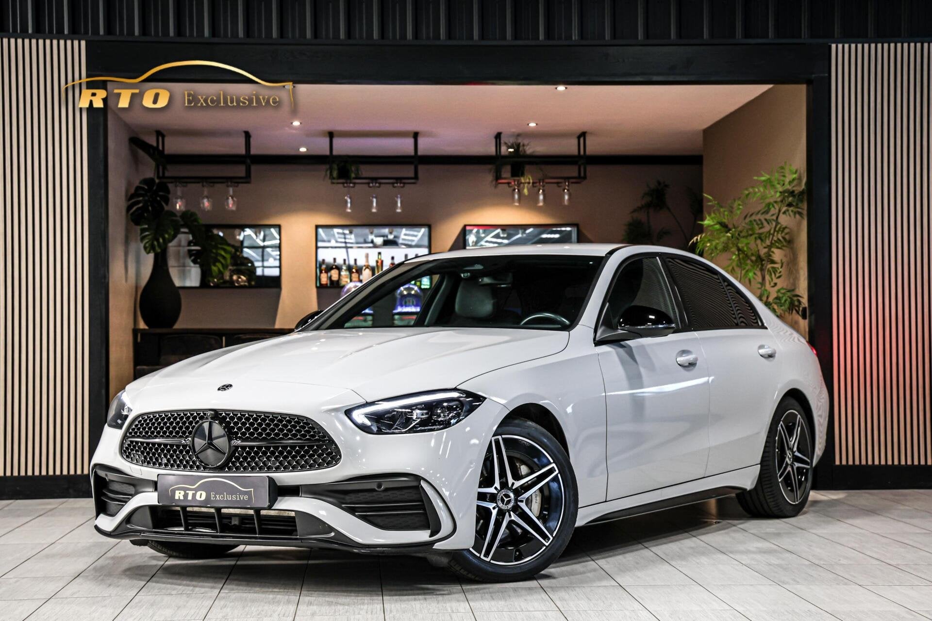 Mercedes C-klasse 180 AMG|Sfeer|Night|Camera|Memory|Carplay, Automaat, Euro 6, 4 cilinders, Met garantie (alle)