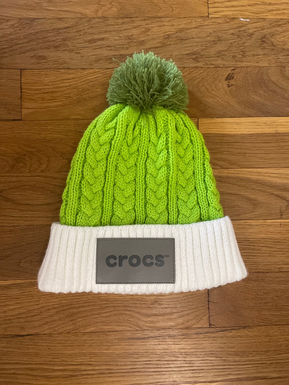Crocs Muts - Neon Groen & Wit met Pompon, Ophalen of Verzenden, Zo goed als nieuw, Maat 38/40 (M), Muts