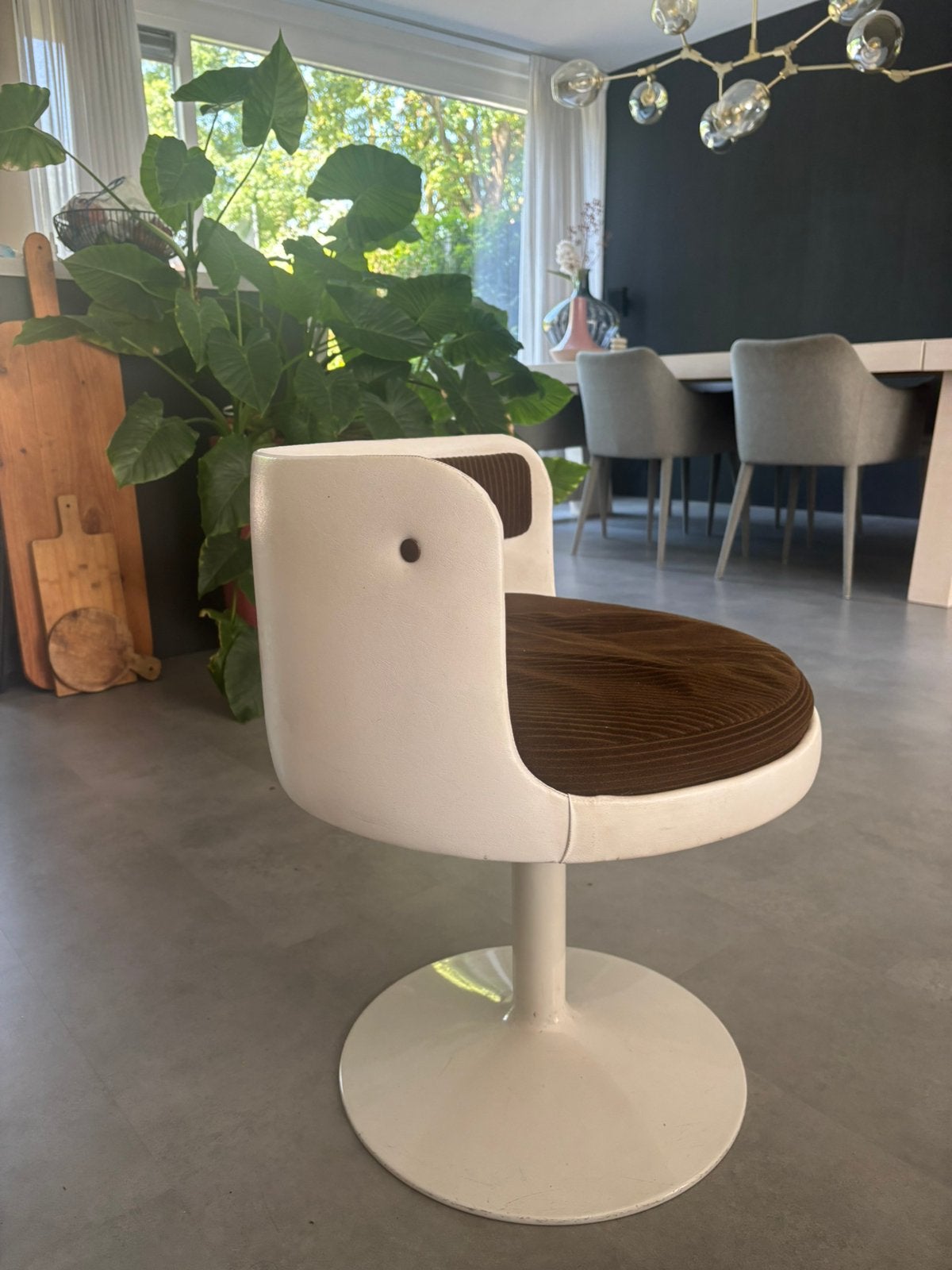 Jaren 70 Space age draaistoeltje, Huis en Inrichting, Stoelen, Ophalen, Zo goed als nieuw, Wit, Twee