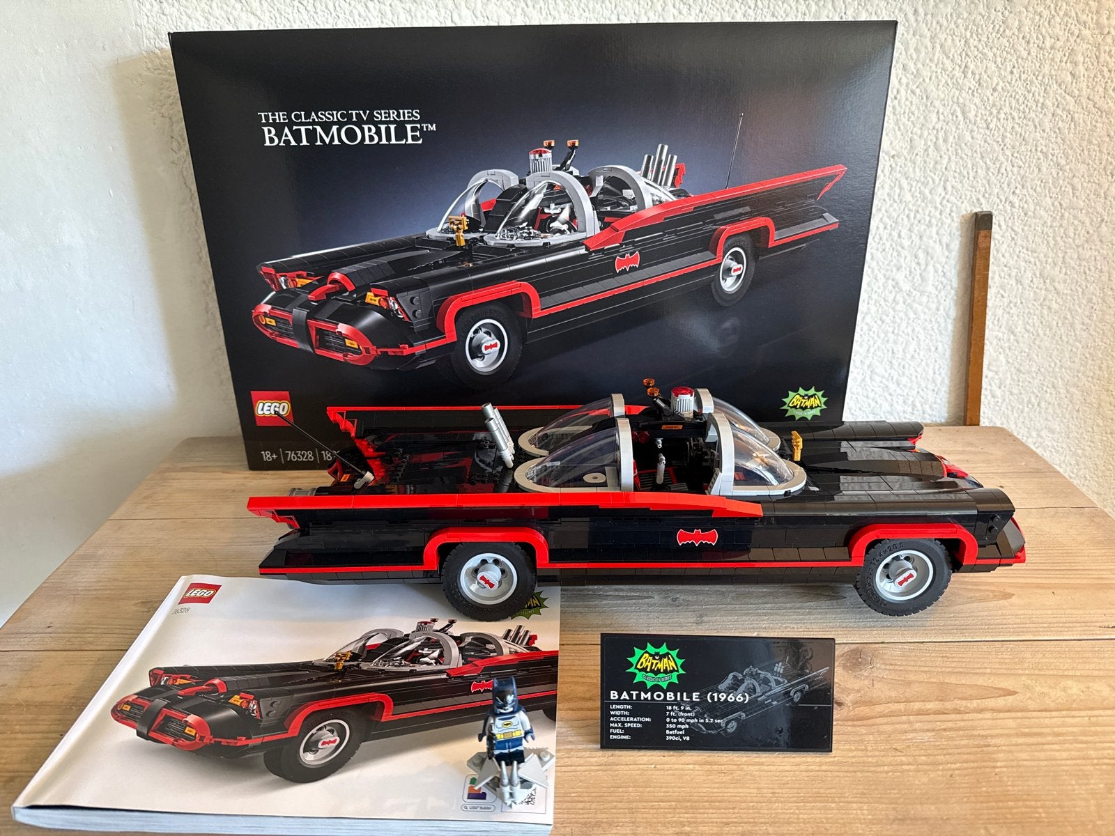 LEGO Batmobile (1966) Classic TV Series 76188, Ophalen of Verzenden, Zo goed als nieuw