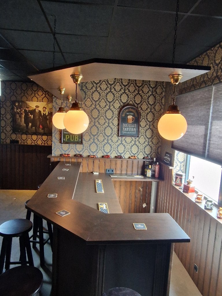 Foto 3 van Bar  Mancave  Huisbar Toog Barren Kroeg   bedrijfskantine