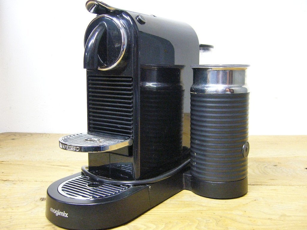 Nespresso Magimix M195 Milk CN, Gebruikt, Overige modellen, Ophalen of Verzenden, 1 kopje