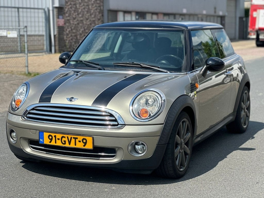 Mini 1.6 16V 88KW Cooper AUT 2008 Grijs, Auto's, Automaat, 4 cilinders, 49 €/maand, Origineel Nederlands