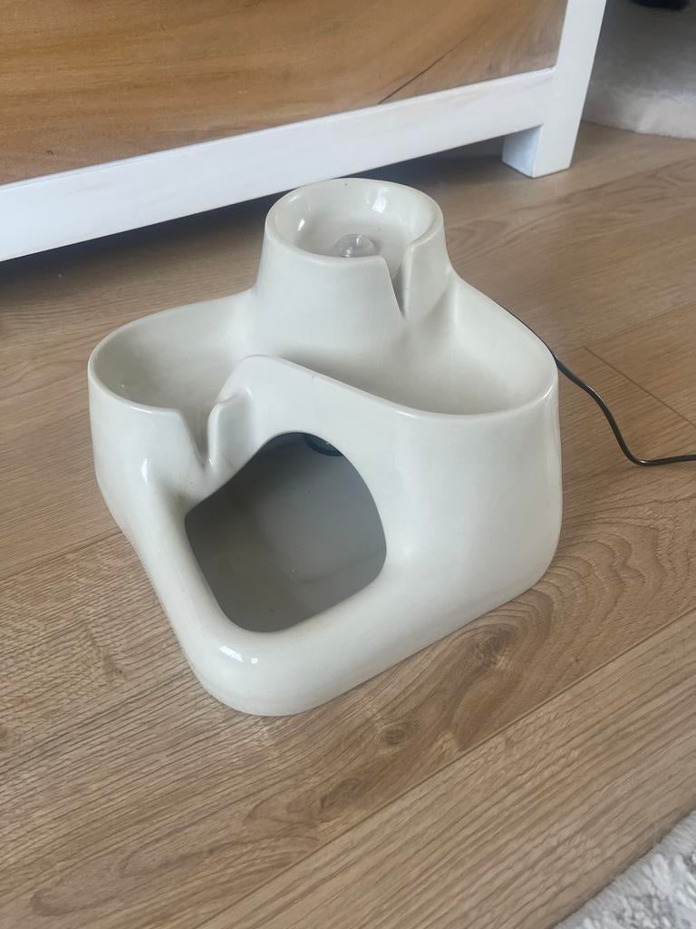 Kattenfontein van Miaustore, Ophalen, Automatisch, Zo goed als nieuw
