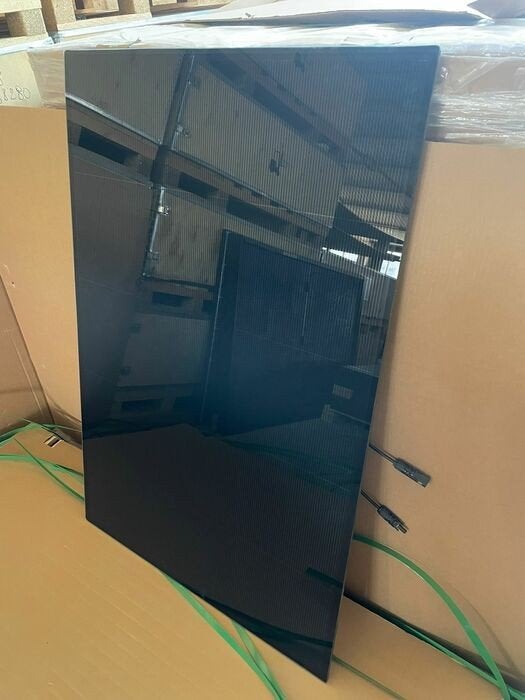 Solibro SL2-140 Design Zonnepanelen - frameloze glasplaat -, Doe-het-zelf en Verbouw, Zonnepanelen en Toebehoren, Ophalen of Verzenden