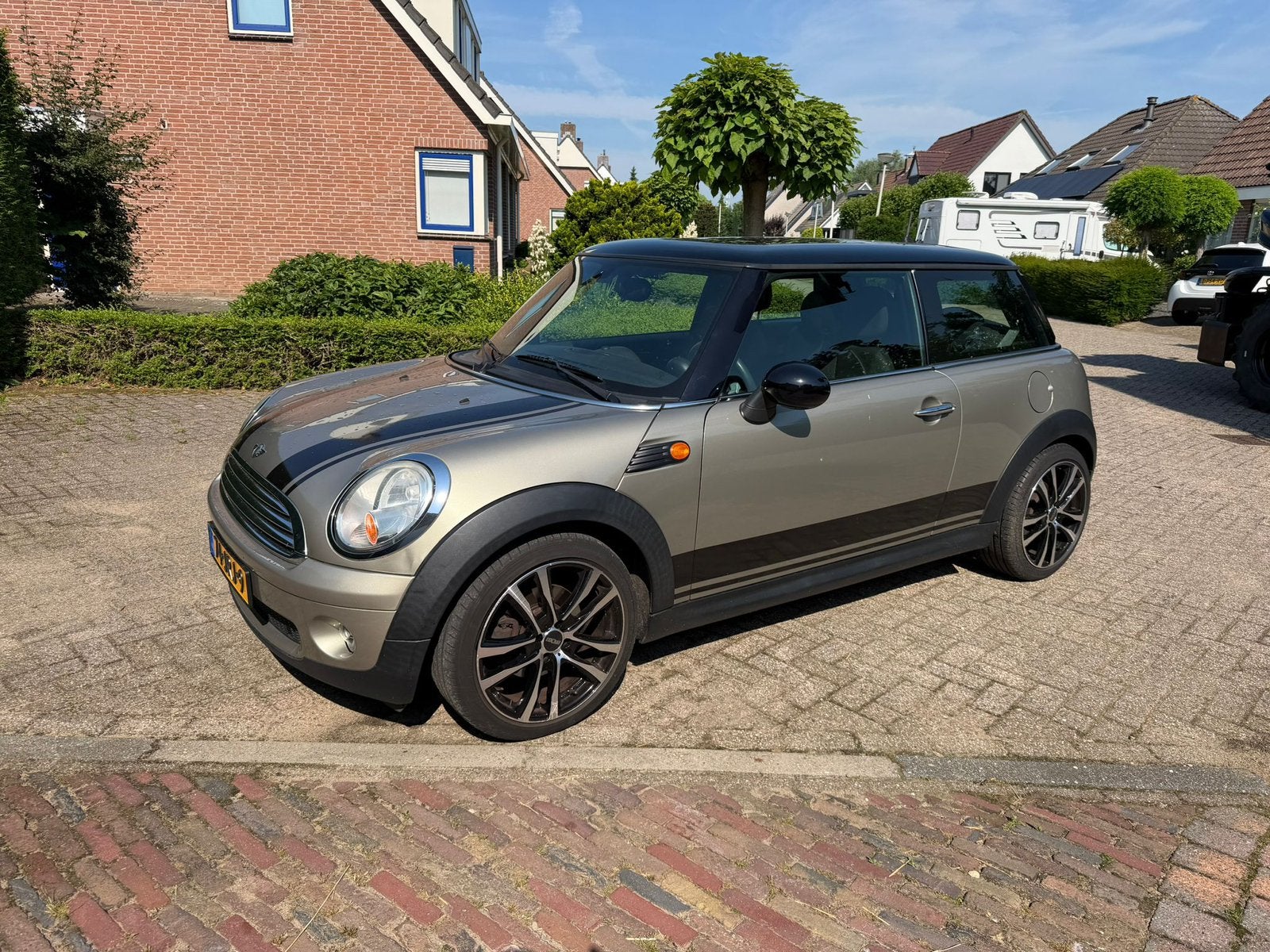 Mini Cooper 1.6 | Automaat | Panorama dak | 2007 | 132.348km, Auto's, 4 cilinders, 4 stoelen, Beige, 115 pk