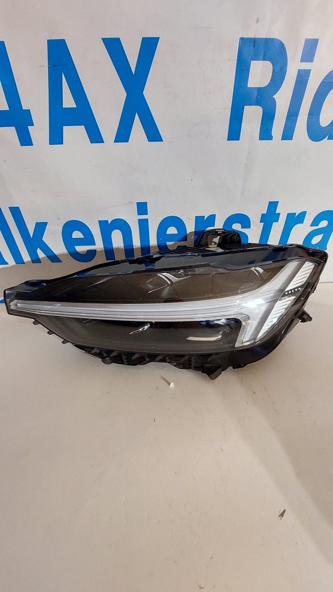 Volvo XC60 Full LED koplamp links 32337383, Gebruikt, -, -, Ophalen of Verzenden