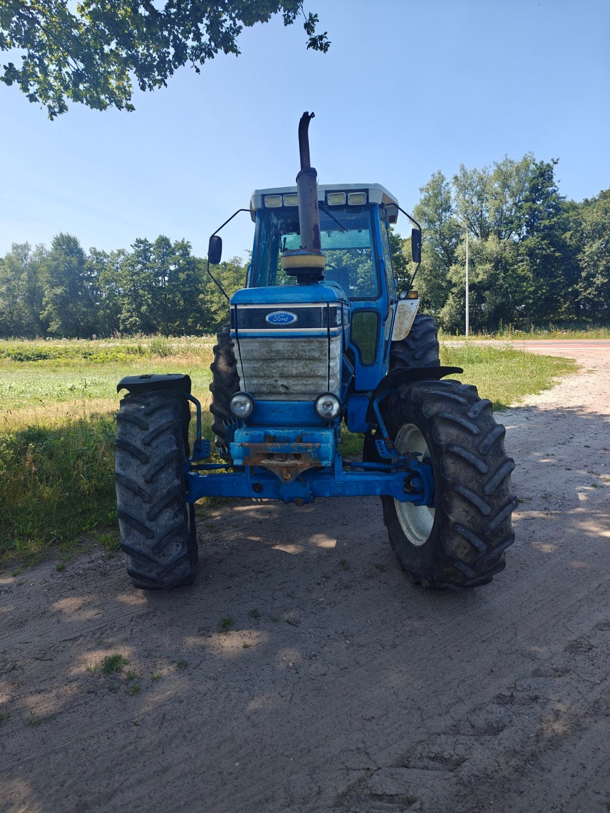 Te koop Ford 8210, Zakelijke goederen, Agrarisch | Tractoren, 80 tot 120 Pk, Gebruikt, Ophalen of Verzenden, Ford