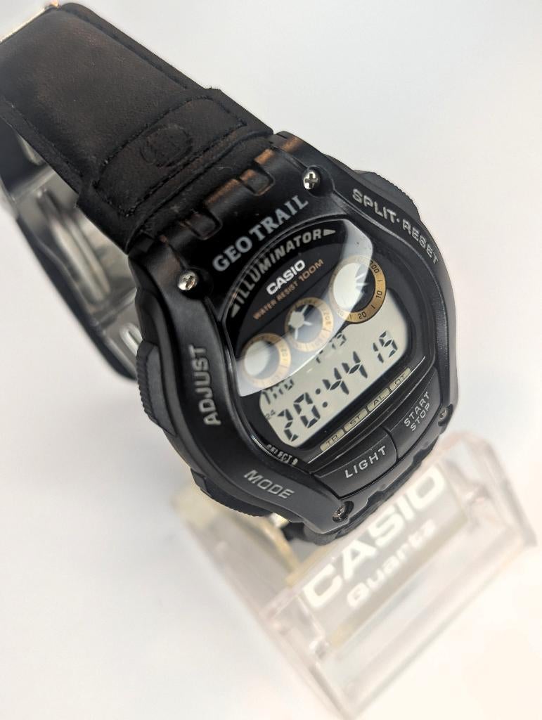 Casio Geotrail Digital – New Old Stock – Vintage (1999), Sieraden, Tassen en Uiterlijk, Horloges | Heren, Casio, Kunststof, Leer
