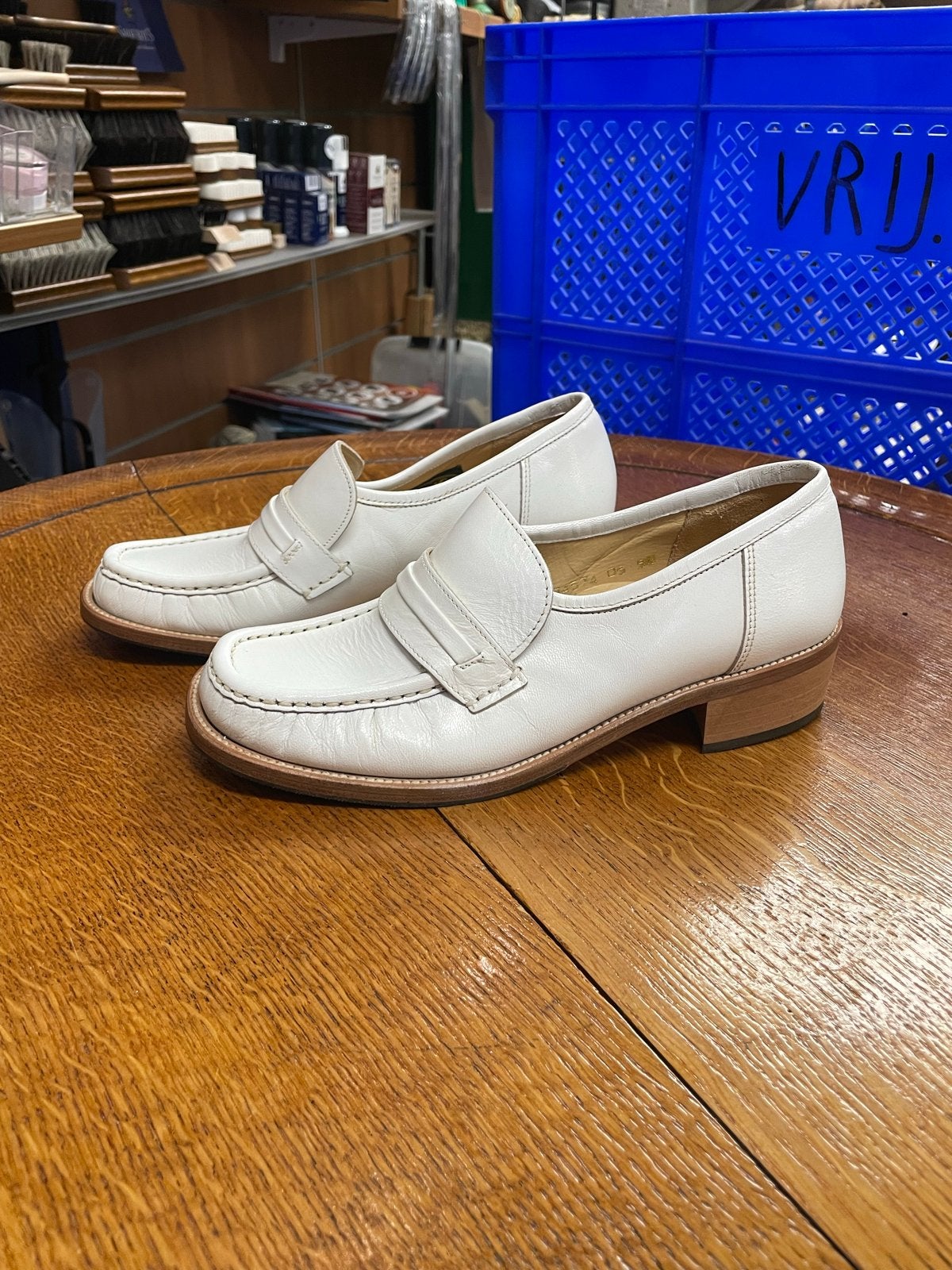 Avang schoenen maat 38,5, Ophalen of Verzenden, Zo goed als nieuw, Wit, Instappers