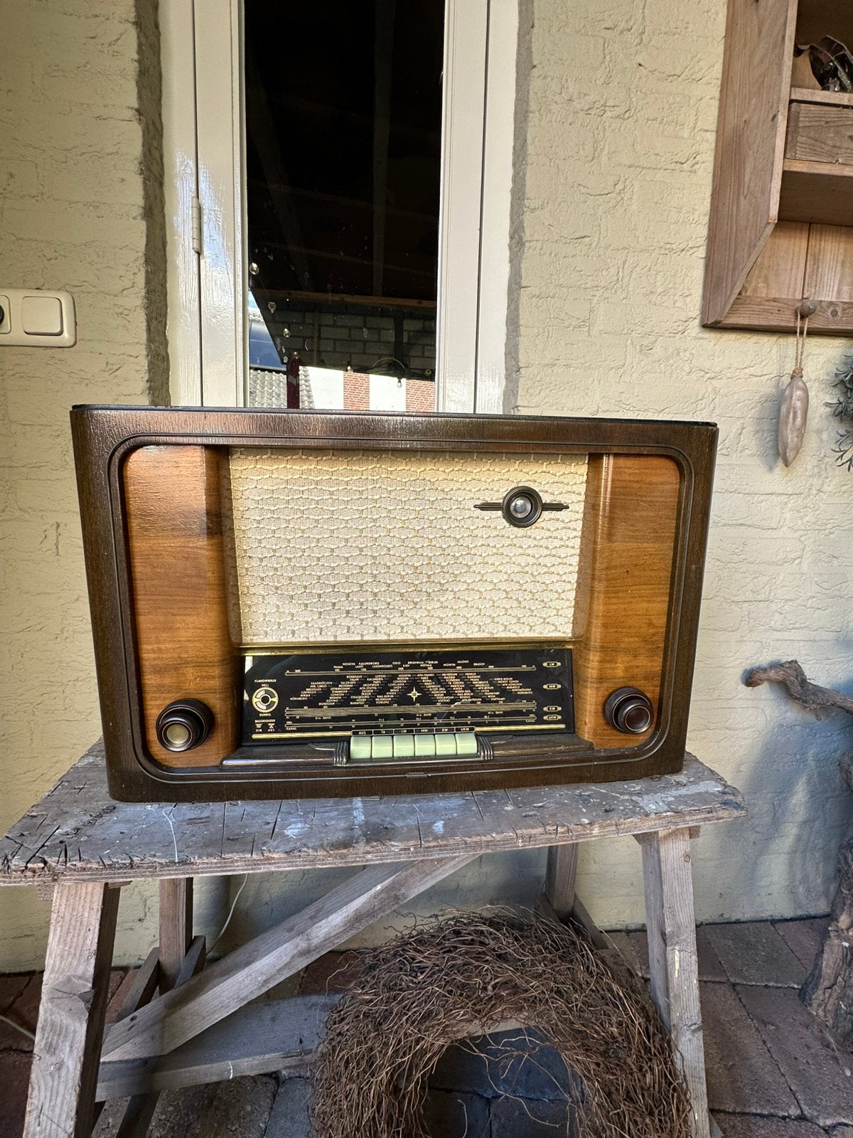 Oude radio regent, Ophalen