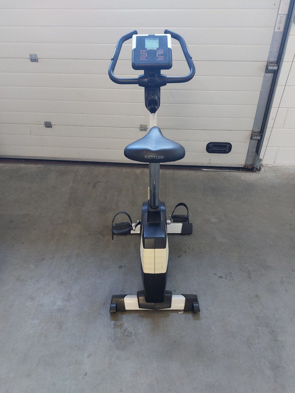 Kettler Paso 109 Hometrainer - Gebruikt, Sport en Fitness, Ophalen, Gebruikt, Metaal, Benen