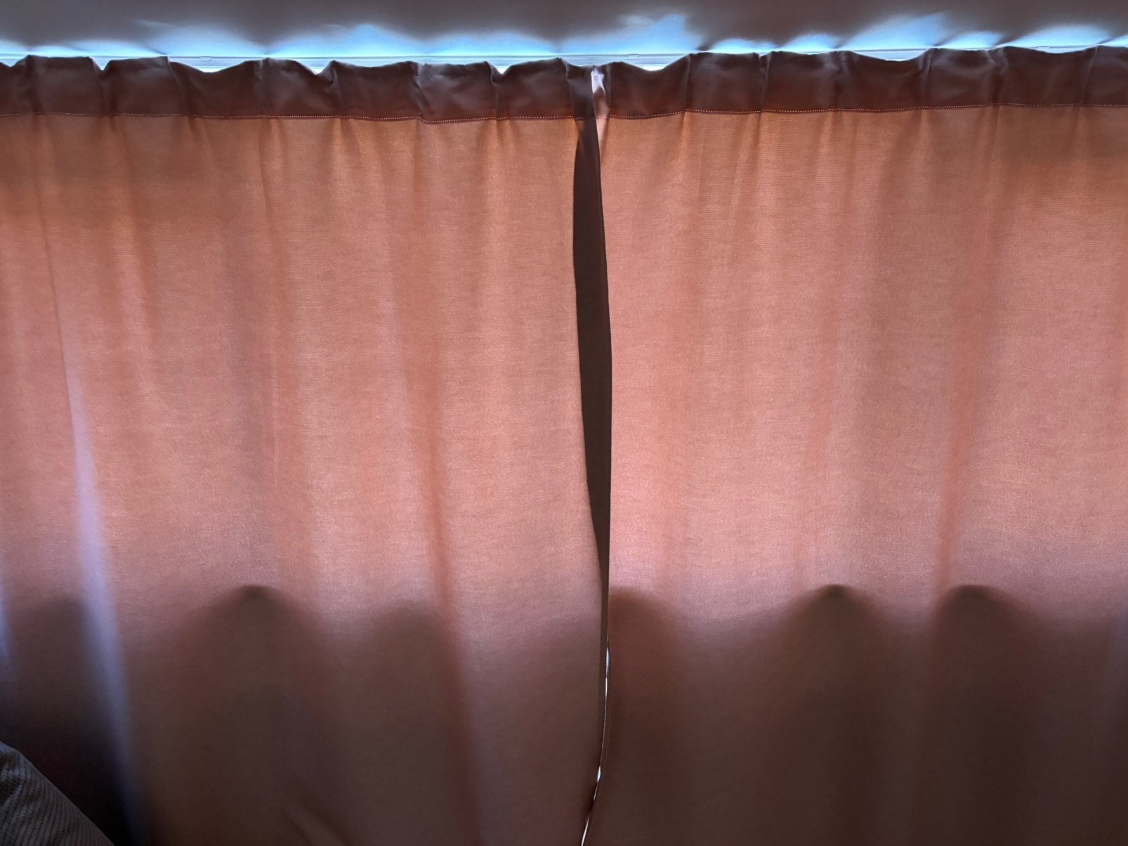 Hele mooie zacht roze gordijnen, Huis en Inrichting, Stoffering | Gordijnen en Lamellen, Ophalen, Zo goed als nieuw, Roze
