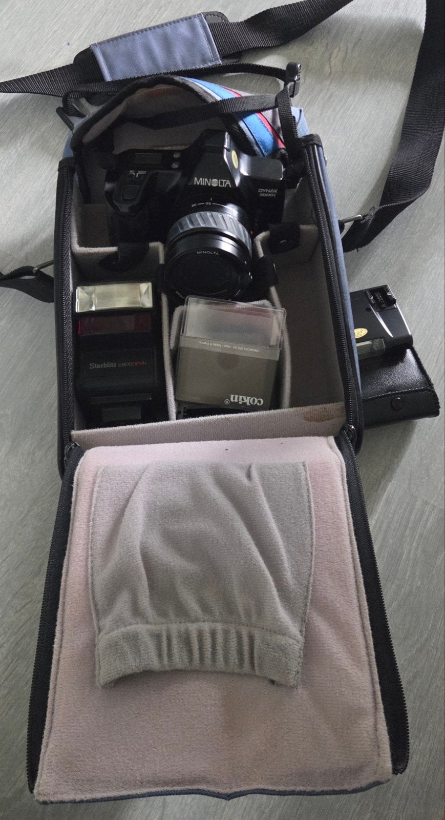 Minolta Dynax 3000i Spiegelreflexcamera + accessoires, Ophalen, Gebruikt, Spiegelreflex, Minolta