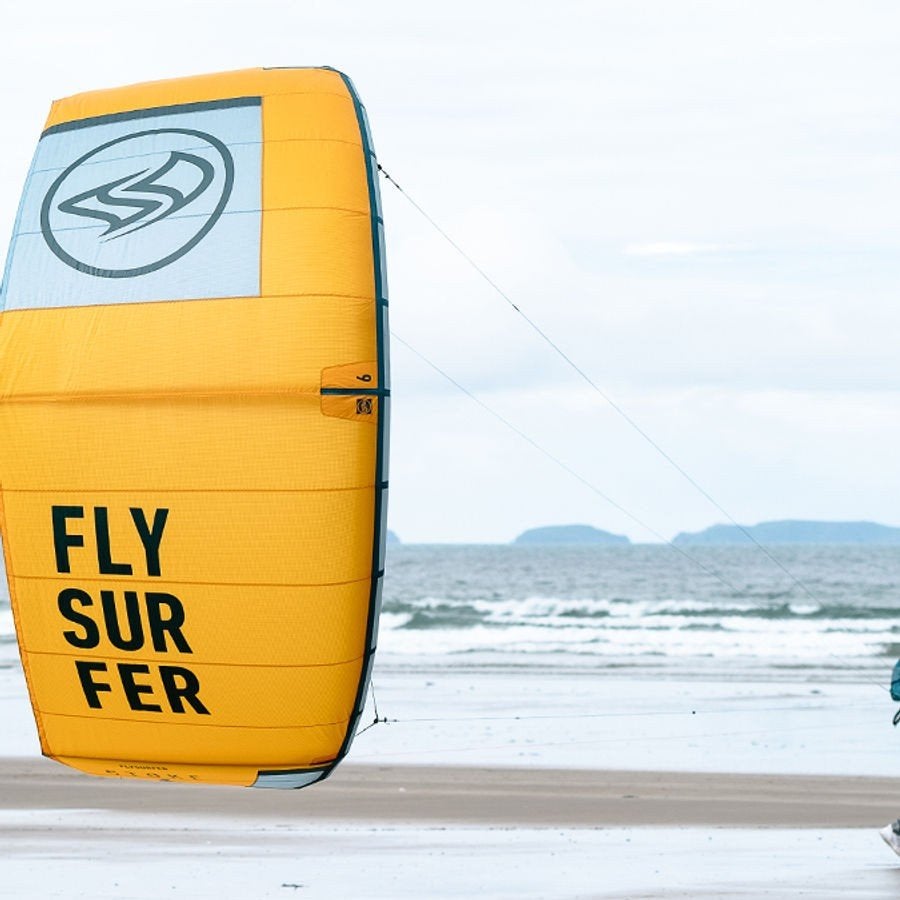 Flysurfer Stoke 6m storm kite (2023), Watersport en Boten, Gebruikt, Geen board, Ophalen of Verzenden, 6 m²