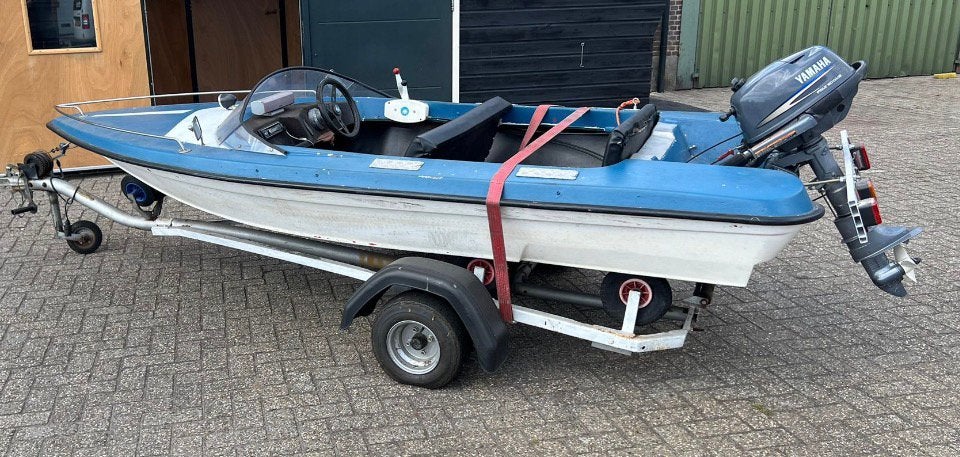 Leuke boot met trailer 4 pk viertakt korte yamaha bootje, Ophalen of Verzenden, Zo goed als nieuw, Overige typen, Motorboot