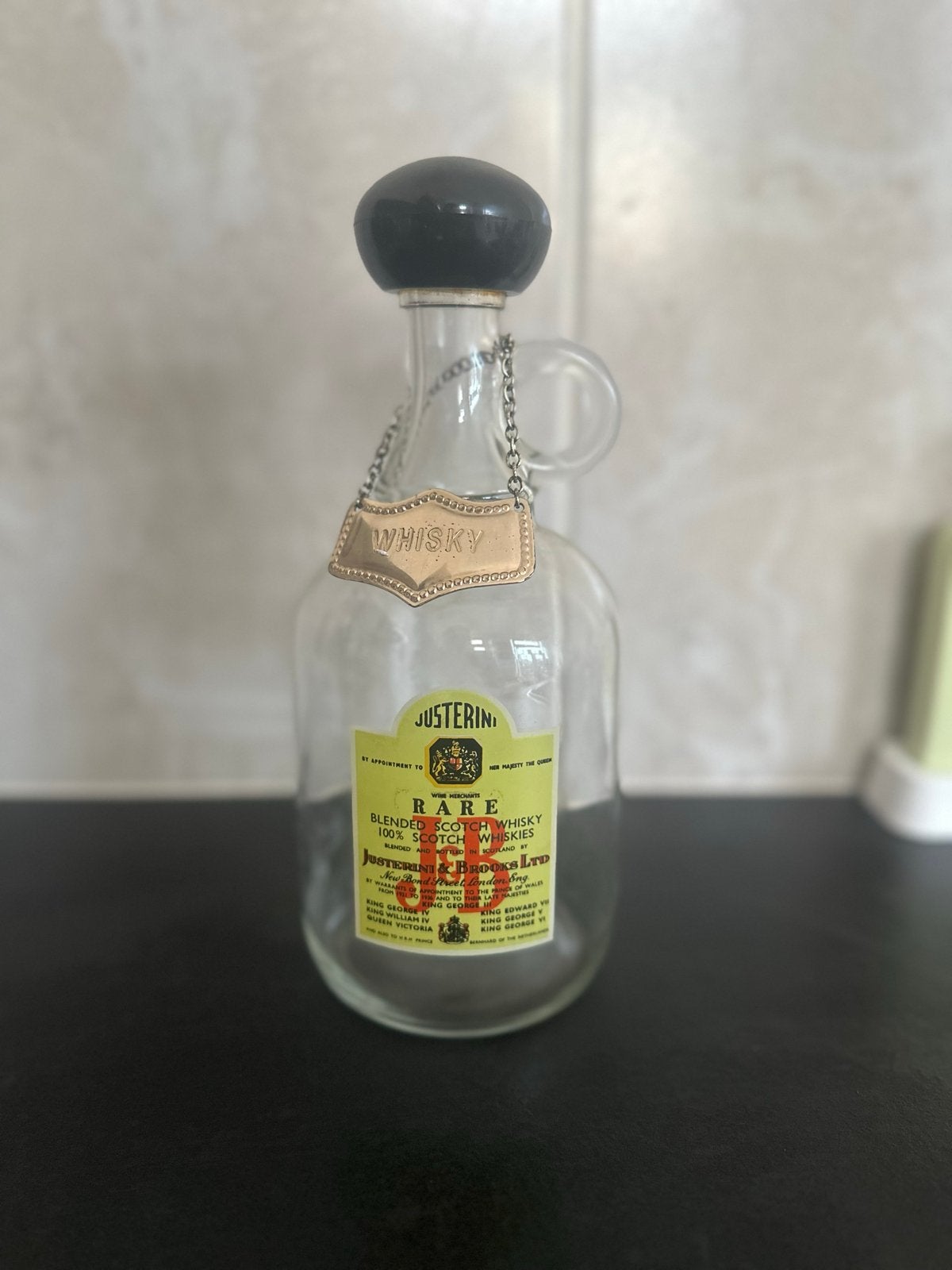 Vintage J&B Rare Whisky Fles met Metalen Label, Antiek en Kunst, Verzenden