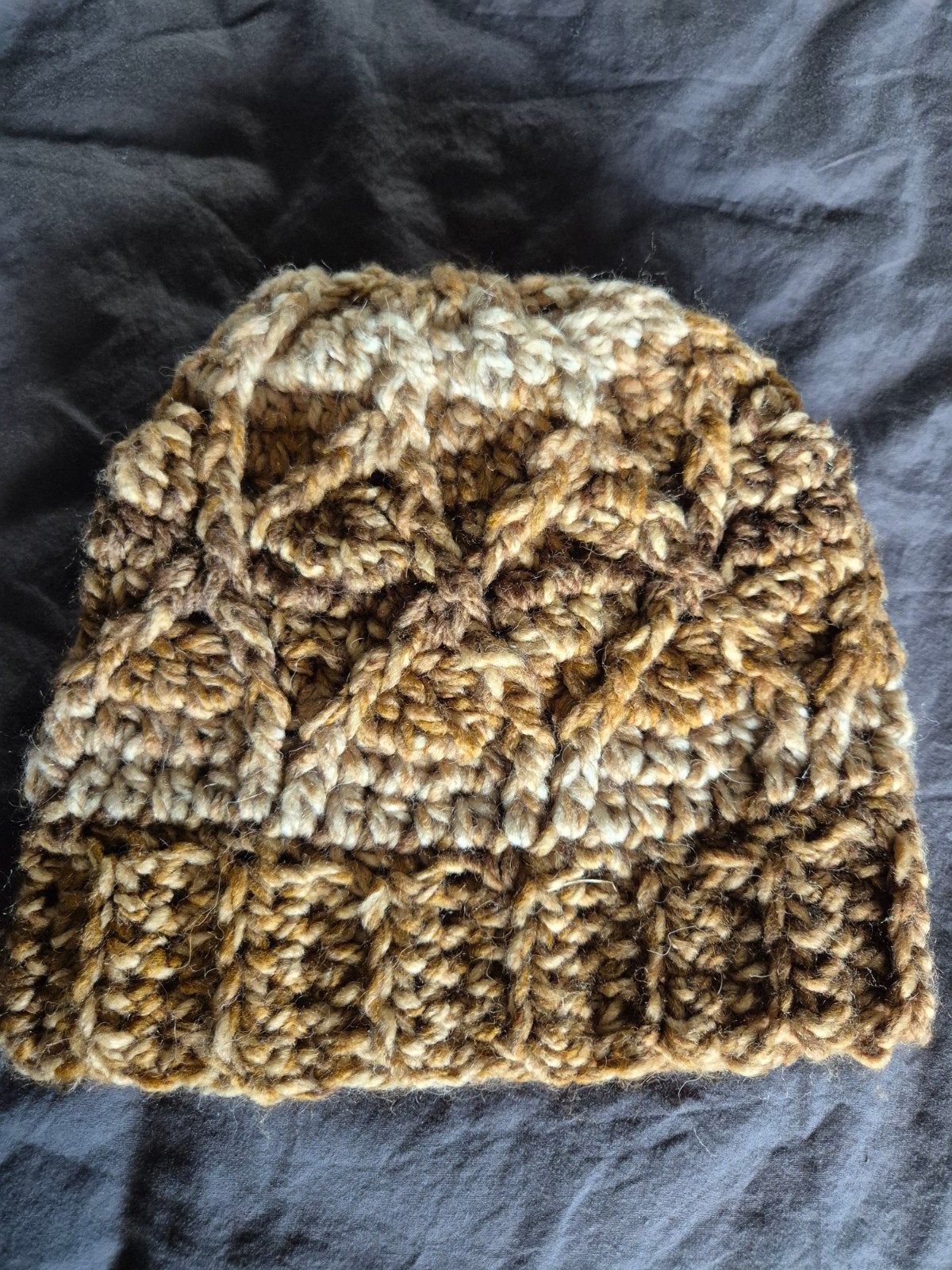Handgehaakte muts - Bruin/Beige - One size, Kleding | Dames, Maat 38/40 (M), Nieuw, Ophalen of Verzenden, Handgemaakt