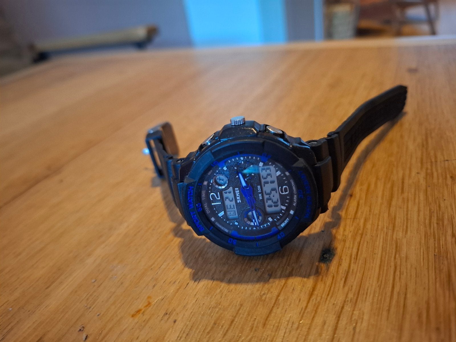 Skmei Sport Horloge - Zwart met Blauwe Details, Zwart, Ophalen of Verzenden, Zo goed als nieuw, Skmei