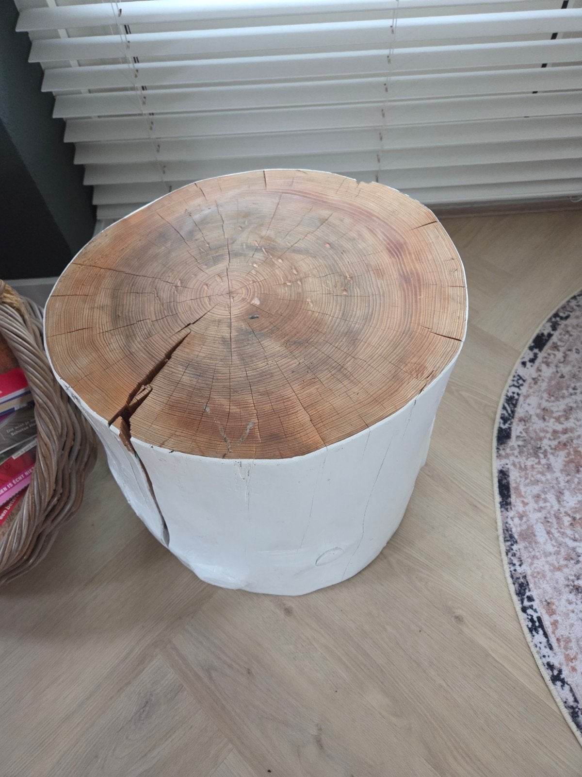 Bijzettafel boomstam wit, Ophalen, Gebruikt, Rond, Rustiek, Landelijk