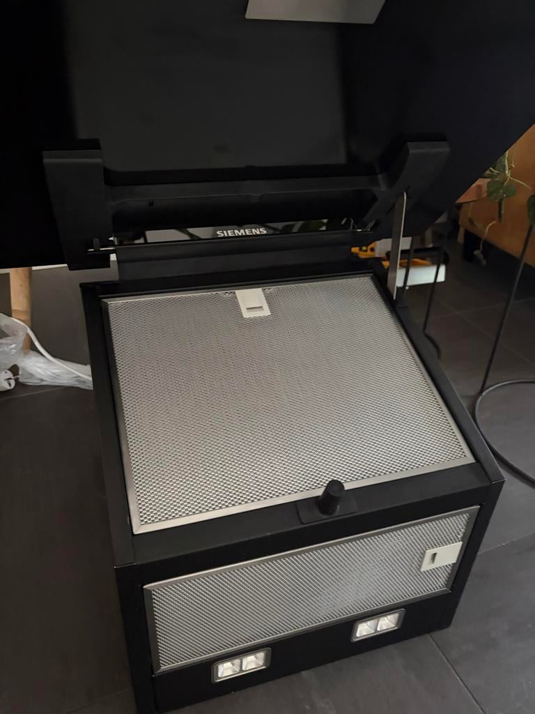 Siemens LC67JFN60 Wandafzuigkap - 60 cm Recirculatie, Witgoed en Apparatuur, Afzuigkappen, Ophalen, Wandschouwkap, Zo goed als nieuw