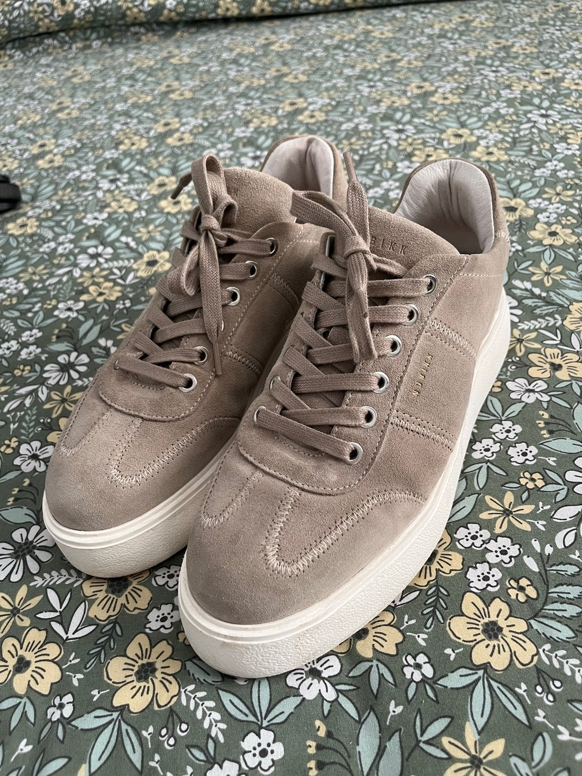 Nubikk Elise sneakers beige leer maat 40, Kleding | Dames, Beige, Ophalen of Verzenden, Sneakers of Gympen, Zo goed als nieuw