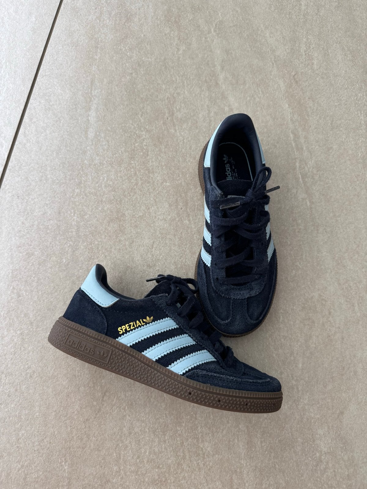 Adidas Spezial sneakers maat 30, Ophalen of Verzenden, Gebruikt, Jongen of Meisje, Schoenen