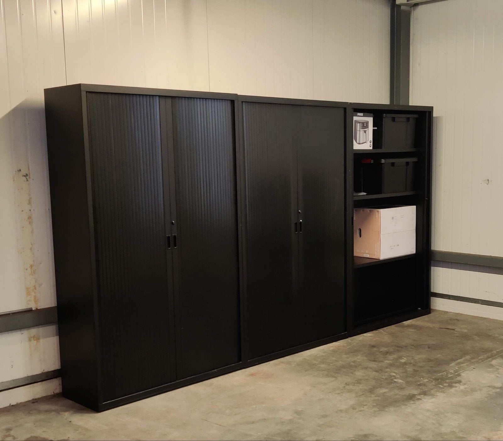 3x zwarte roldeurkast 195x120x45 met sleutel, Ophalen, Gebruikt, 100 tot 150 cm, Metaal