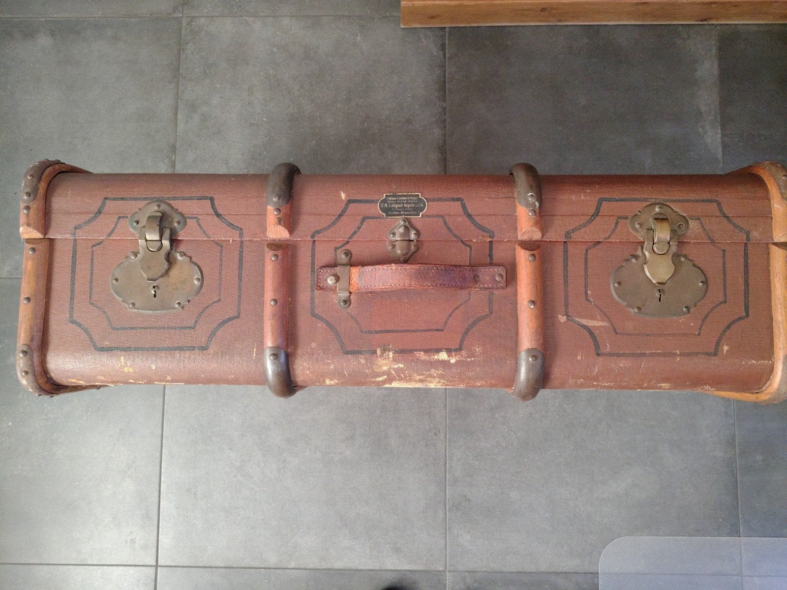 Antieke Hut/Reiskoffer met houten banden + leren handvaten, Ophalen