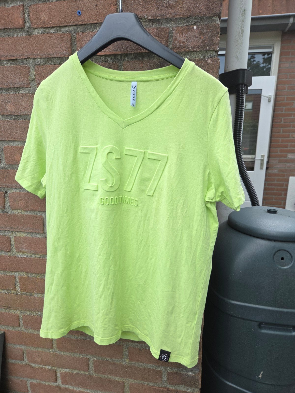 ZOSO T-shirt met V-hals en 3D-opdruk - Maat XL, ZOSO, Maat 42/44 (L), Ophalen of Verzenden, Zo goed als nieuw