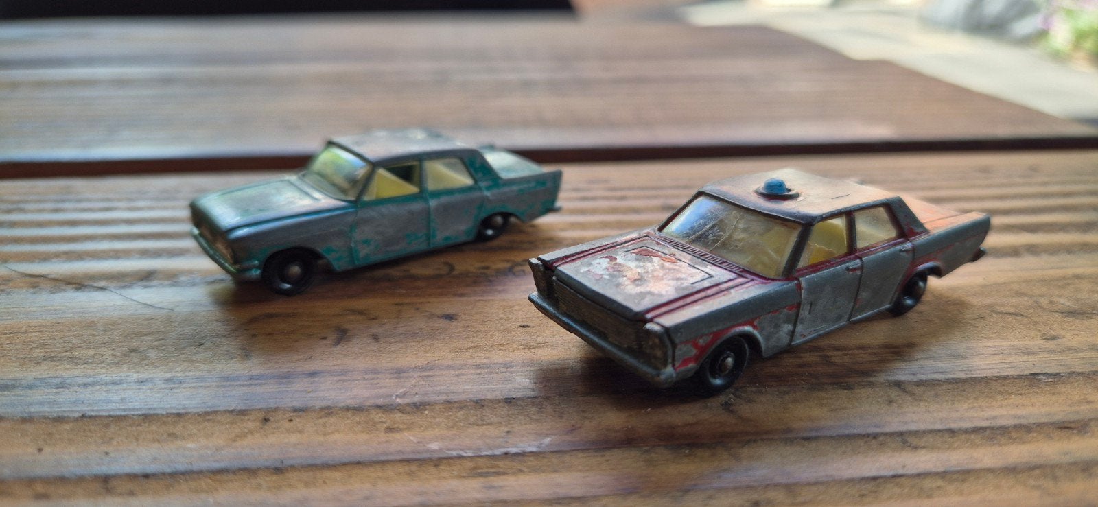 2 x lesney, Hobby en Vrije tijd, Modelauto's | 1:87, Ophalen, Gebruikt, Auto, Lesney