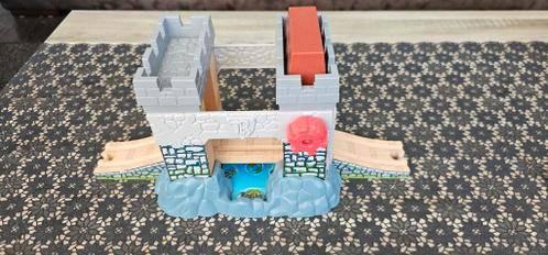 Thomas de trein Hout kasteel brug, Ophalen of Verzenden, Zo goed als nieuw