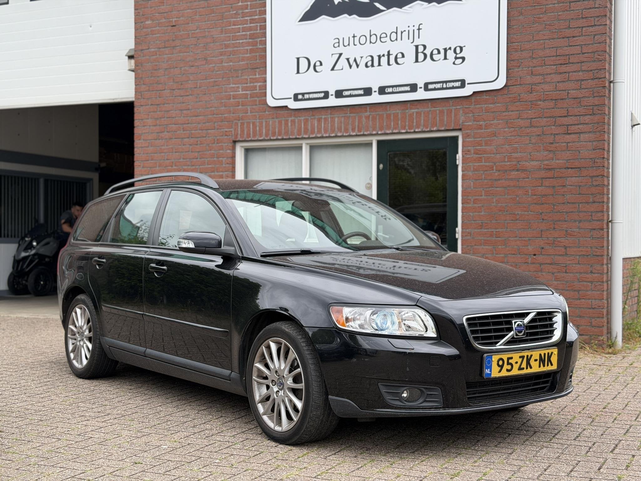 Volvo V50 1.6D Edition II, Auto's, Voorwielaandrijving, Gebruikt, 700 kg, Zwart