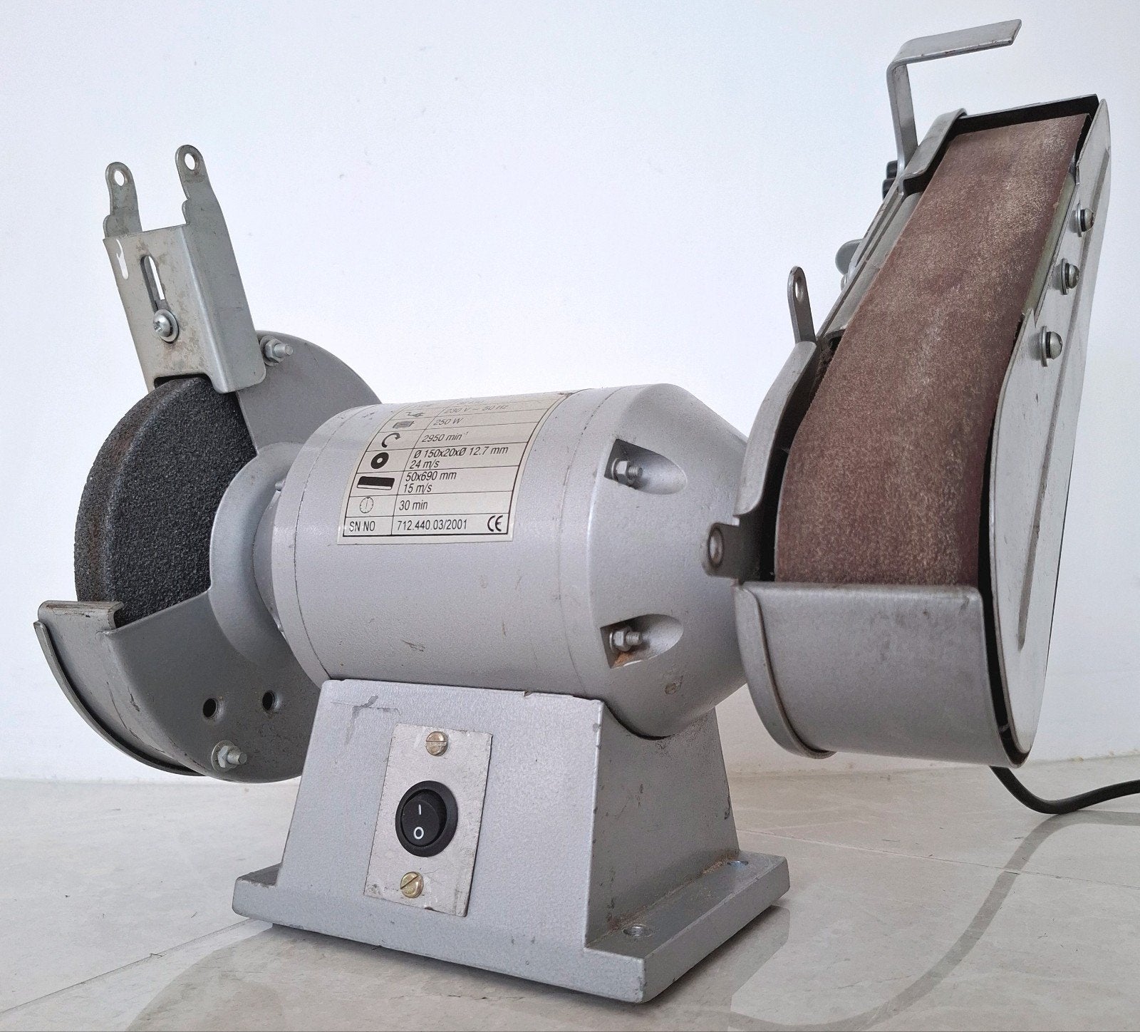 Werkbankslijpmachine bandschuurmachine Kinzo 8E430, 150 mm, Doe-het-zelf en Verbouw, Gereedschap | Slijpmachines, Ophalen, Zo goed als nieuw