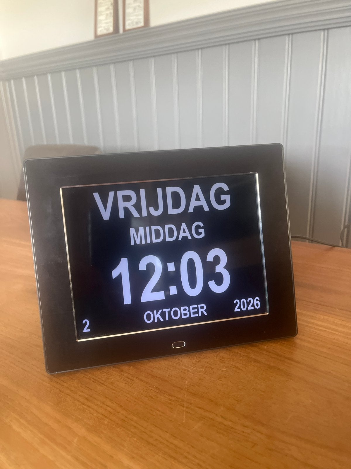 Digitale kalenderklok - Duidelijk leesbaar, Ophalen of Verzenden, Gebruikt