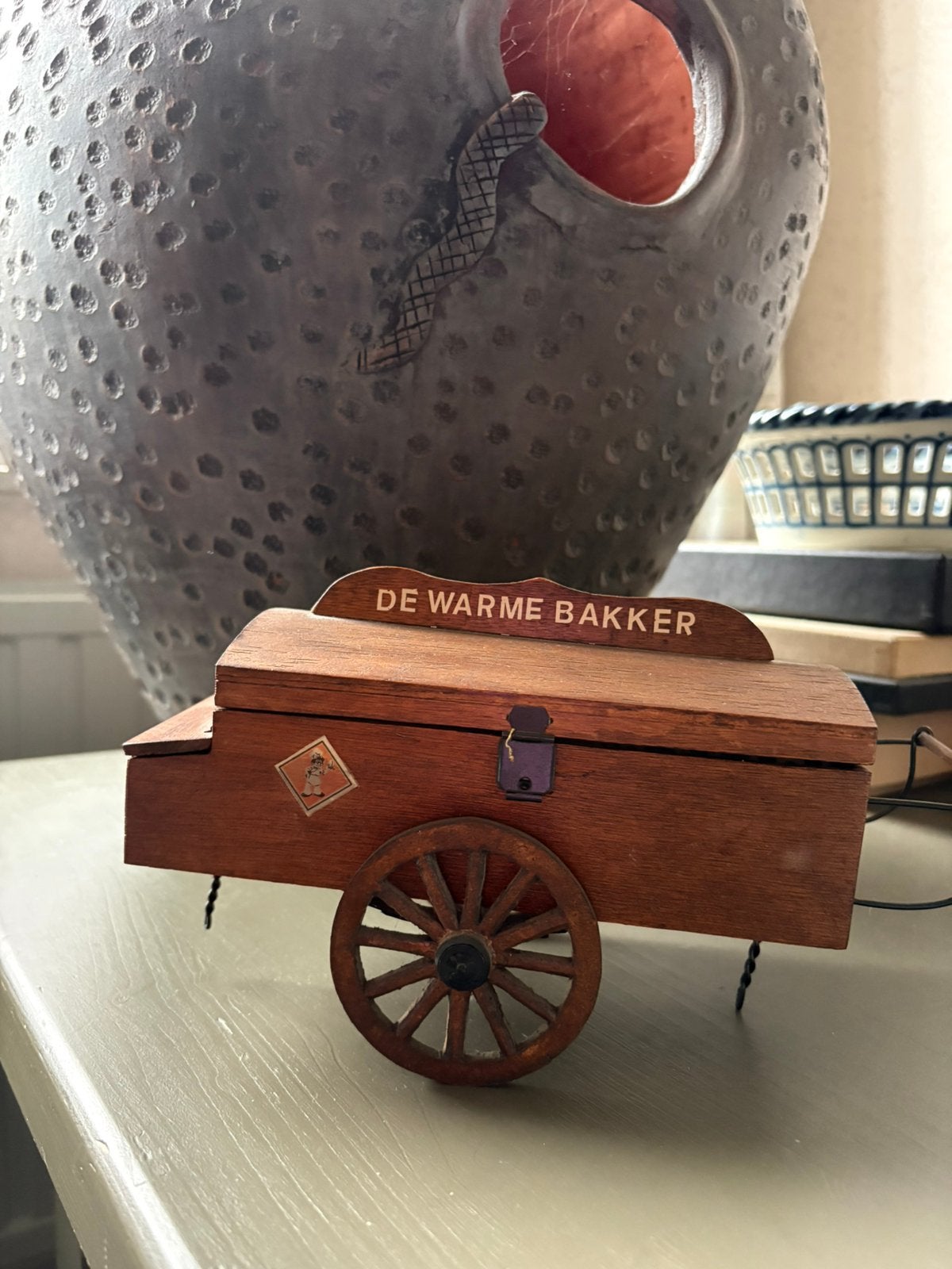 Bakkerswagen met echte (houdbare) mini broodjes, Ophalen of Verzenden, Zo goed als nieuw, Groter dan 1:32