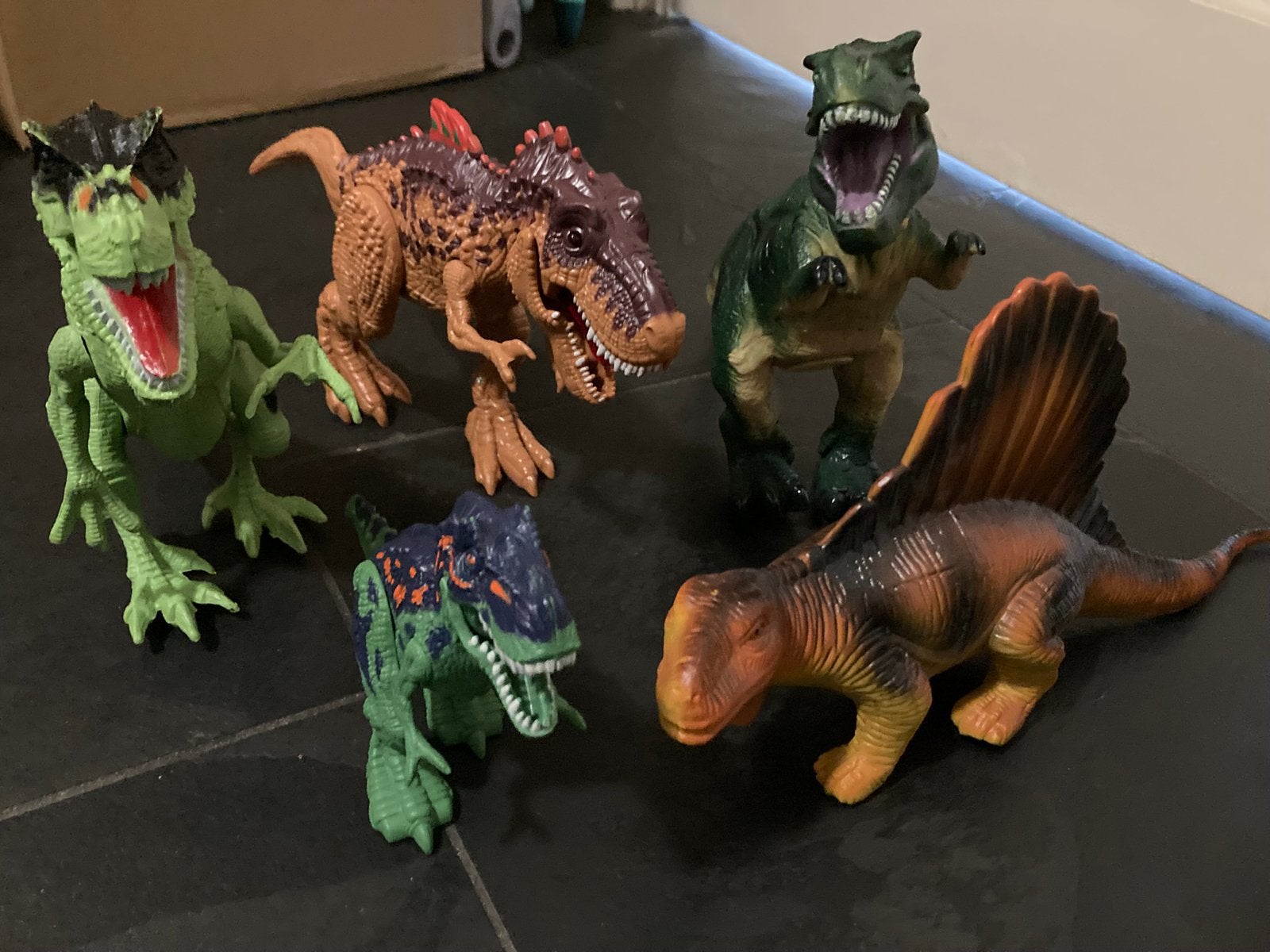 Dino’s in nette staat, Ophalen, Zo goed als nieuw