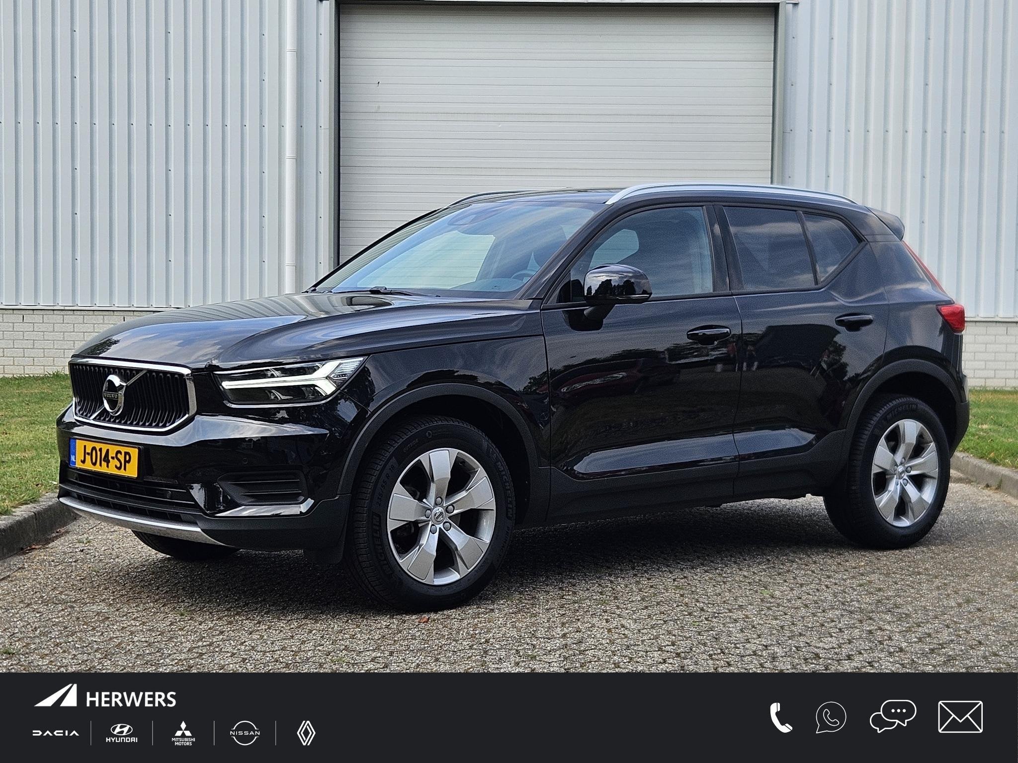 Volvo XC40 1.5 T2 Momentum / Achteruitrijcamera / Apple Carp, Gebruikt, Euro 6, 129 pk, Leder en Stof