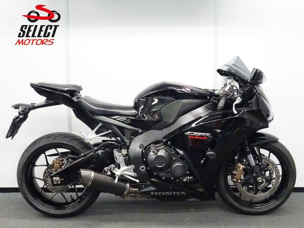 HONDA CBR 1000 RR FIREBLADE CBR1000RR (bj 2016), Motoren, HONDA, 4 cilinders, Motorrijbewijs A, Onbekend