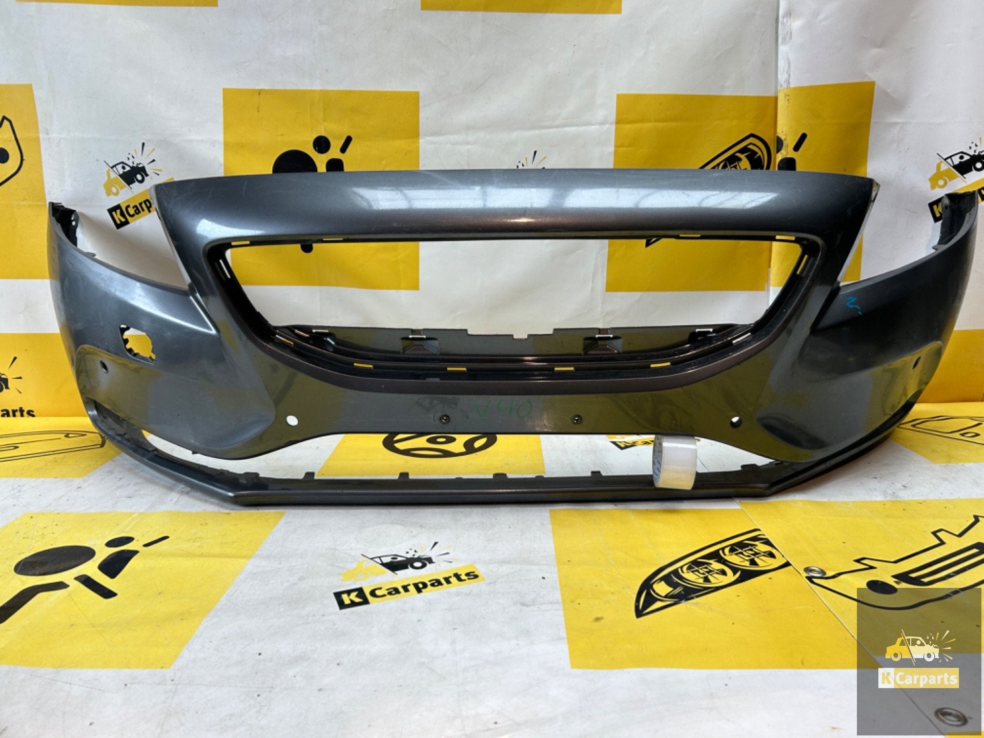 Volvo v40 Voorbumper PDC origineel bumper 13-21, Info@fabrikant.eu, Ophalen of Verzenden, Volvo, Bumper