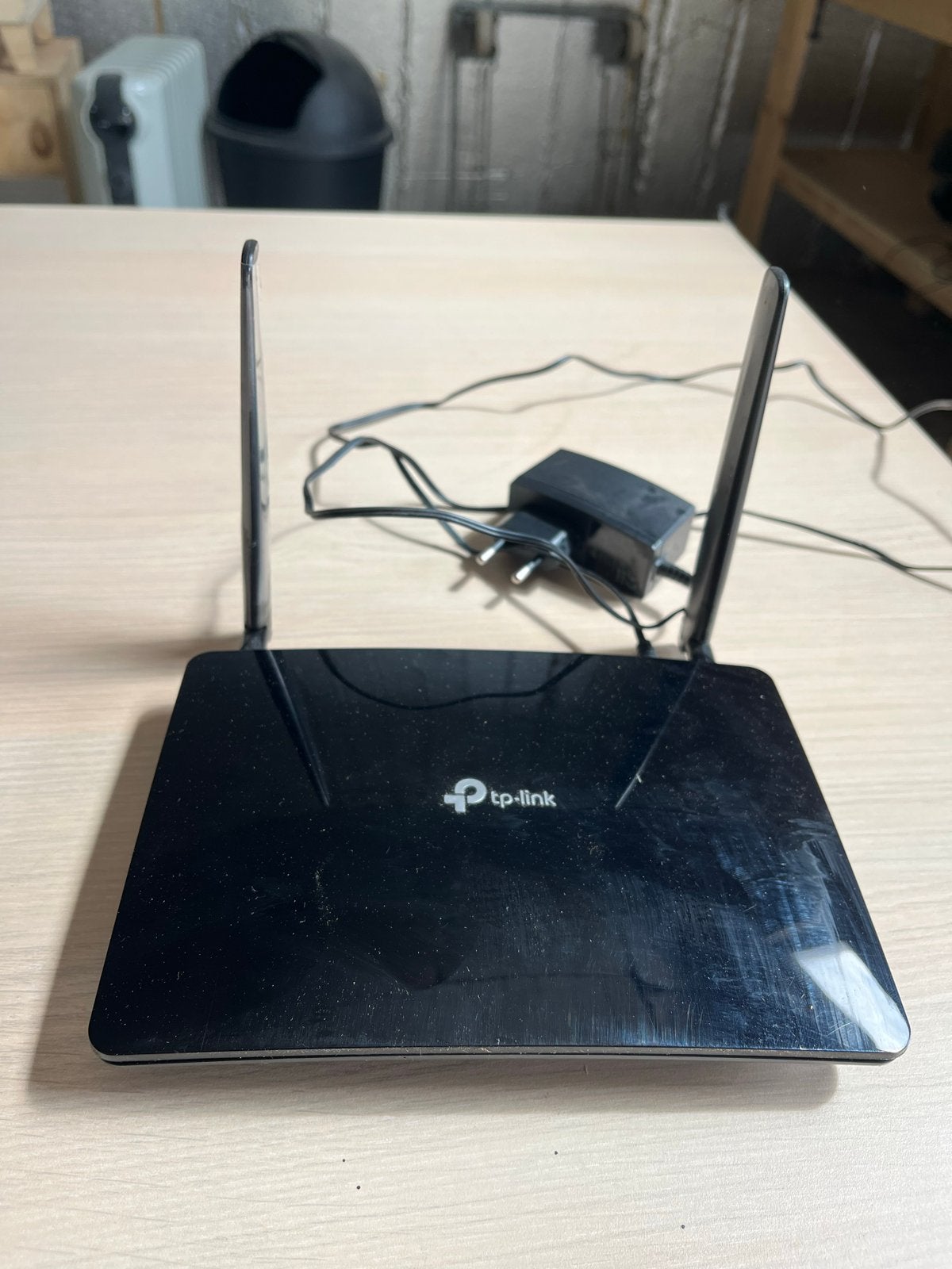 TP-Link Router met twee antennes, Ophalen of Verzenden, Gebruikt, Router