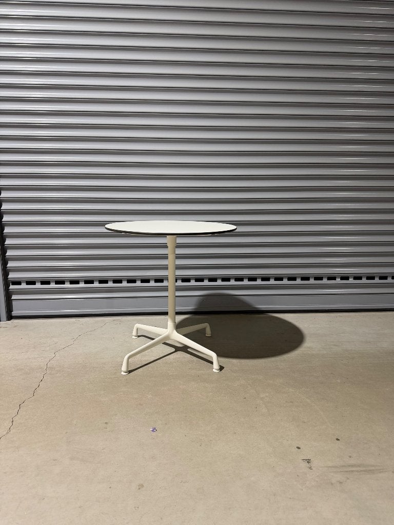 Vitra Contract table wit ook voor outdoor gebruik, Huis en Inrichting, Tafels | Eettafels, Ophalen, 50 tot 100 cm, Rond, Nieuw