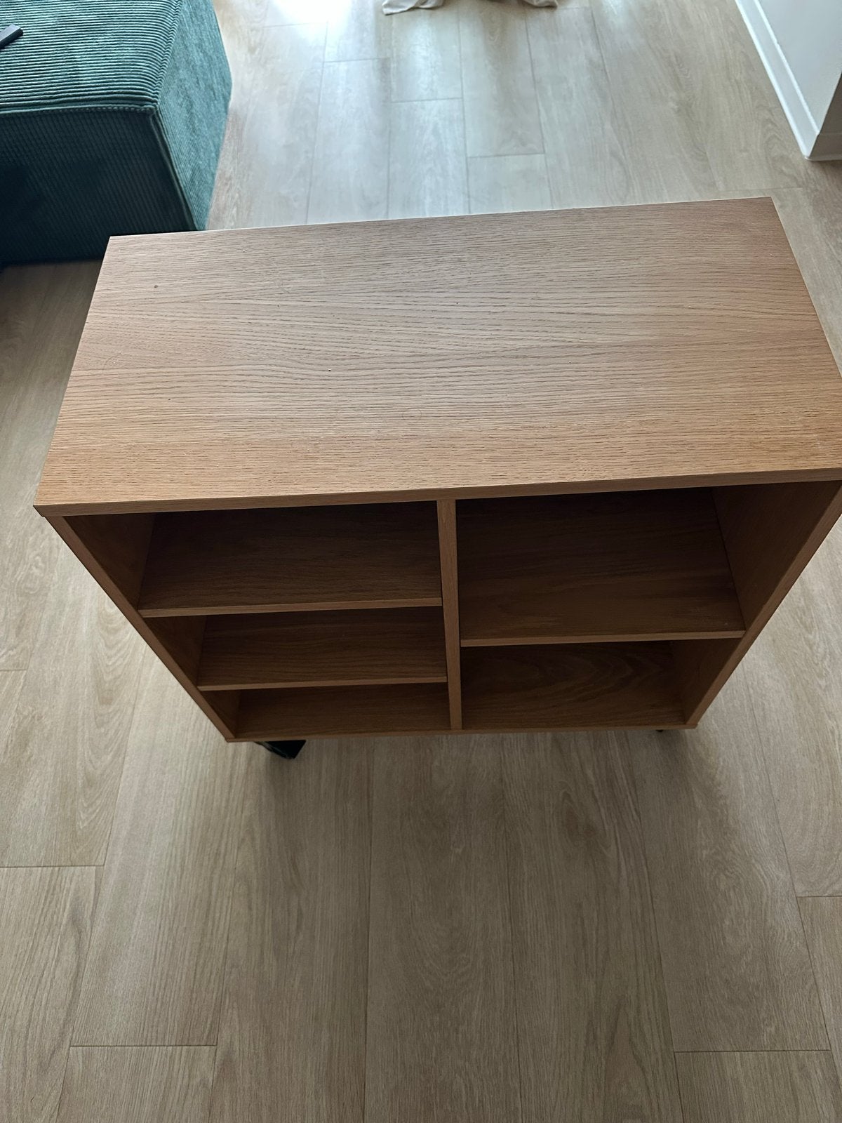 Ikea kastje op wielen - zo goed als nieuw, Huis en Inrichting, Ophalen, Met plank(en), 50 tot 100 cm, Zo goed als nieuw