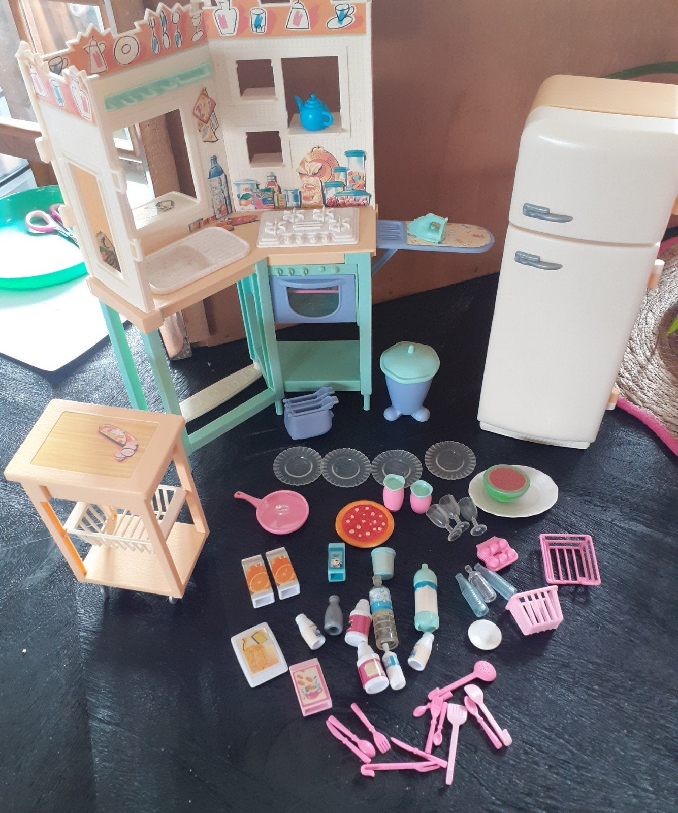 Barbie keuken, All around home 2000, Verzamelen, Ophalen of Verzenden, Zo goed als nieuw