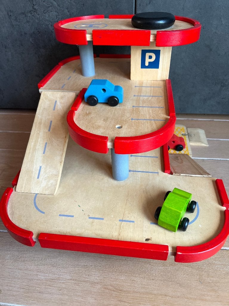 Kinder speelgoed houten garage 3x auto, Ophalen, Gebruikt, Overige typen