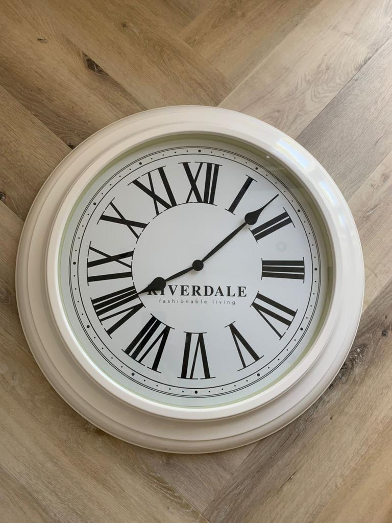 Riverdale wandklok, Huis en Inrichting, Woonaccessoires | Klokken, Ophalen of Verzenden, Gebruikt, Wandklok