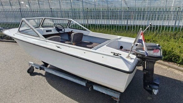 Foto 3 van leuk speedbootje, tourbootje met 9,9pk Tohatsu elektrische