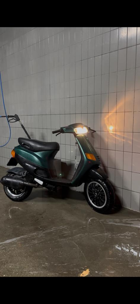 Zip fastrider A1, Fietsen en Brommers, Scooters | Piaggio, Zo goed als nieuw, Zip, Tweetakt, Ophalen
